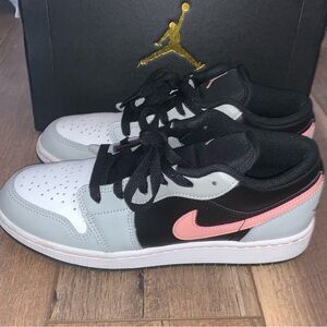 Nike Air Jordan 1 Low GS Black Grey Pink Size 6.5 Youth 8 Women’s 6 Men’s